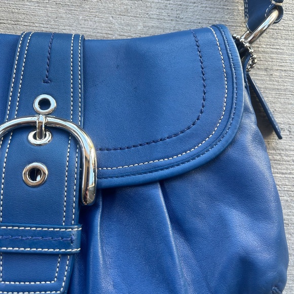 Vintage Soho Coach Shoulder Bag Blue Leather with Silver Buckle - Picture 5 of 14